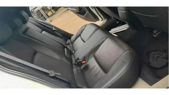 Ceinture de sécurité arrière centre Mazda 3.