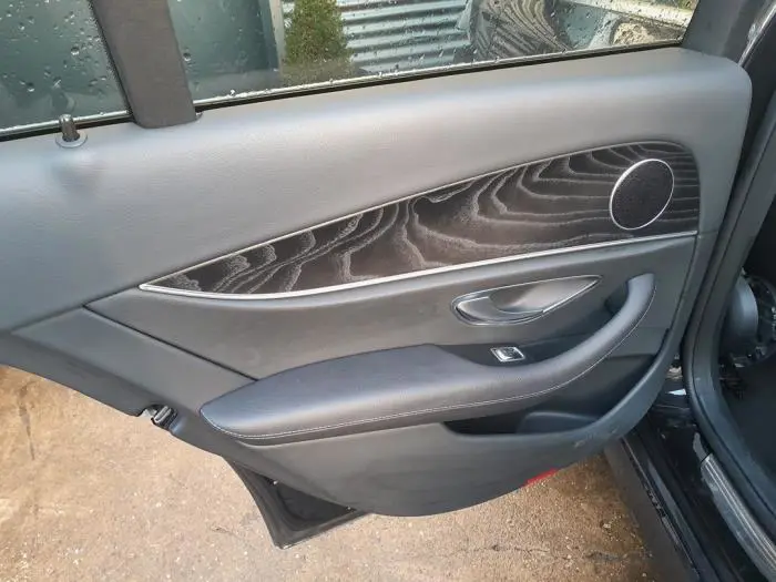 Revêtement portière 4portes arrière gauche Mercedes E-Klasse
