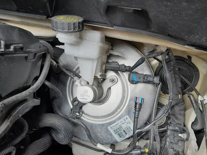 Cylindre de frein principal Opel Combo