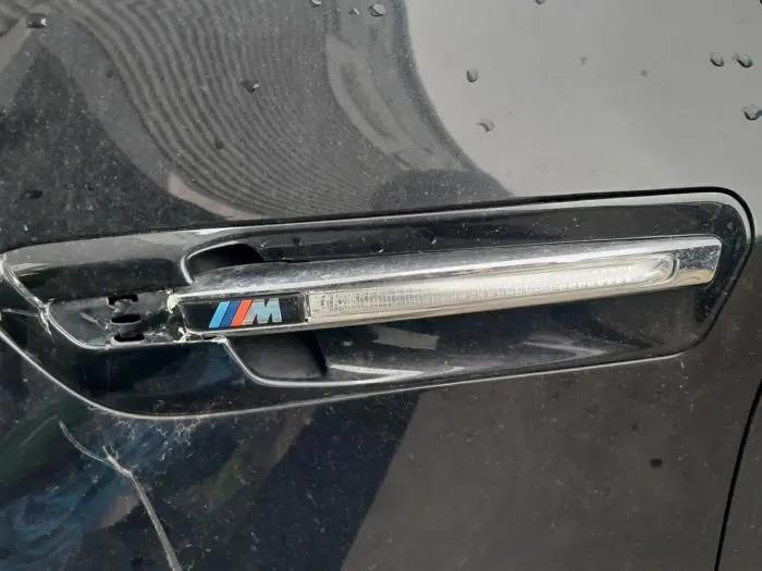 Clignotant protection avant gauche BMW X6