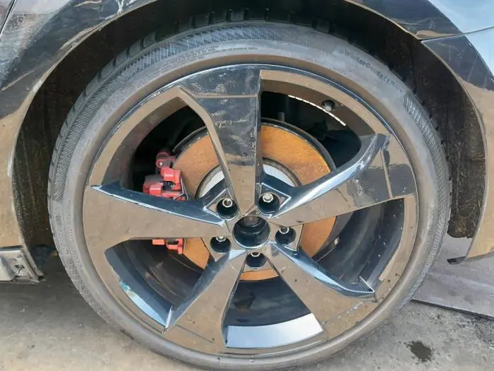 Jante + pneu d'hiver Audi RS3