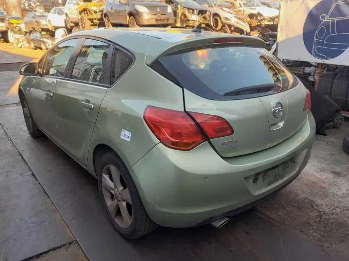 Feu arrière gauche Opel Astra