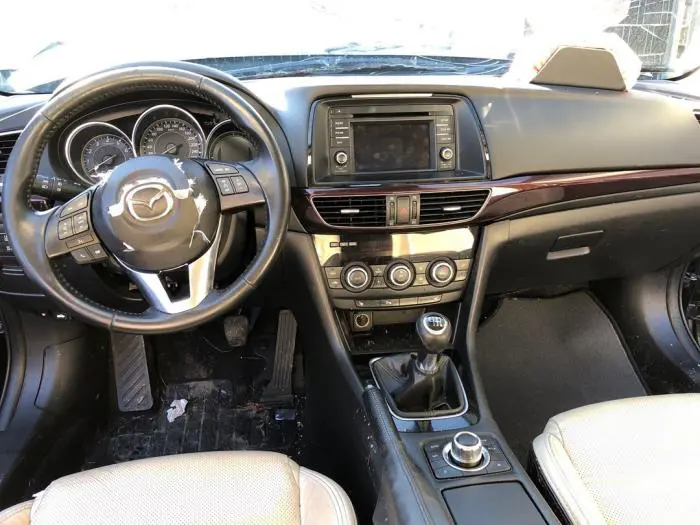 Kachel Bedieningspaneel Mazda 6.