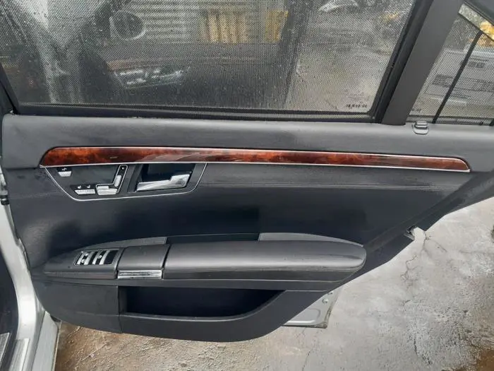 Revêtement portière 4portes arrière droite Mercedes S-Klasse