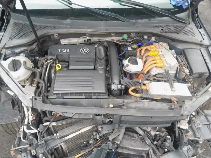 Boîte à fusibles Volkswagen Golf
