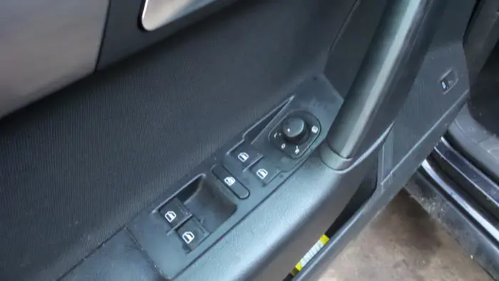 Commutateur vitre électrique Volkswagen Passat